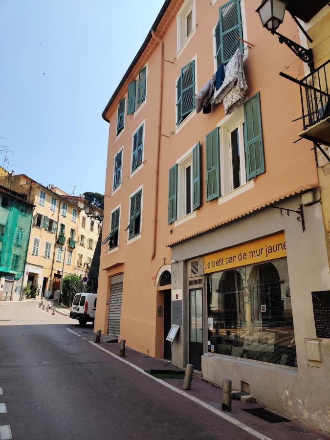 Great Flat In The Old Town Up To 4 Apartment Nice Bilik gambar